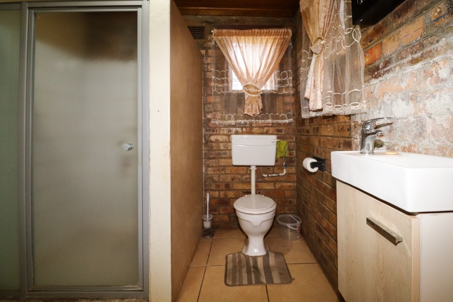 4 Bedroom Property for Sale in Flimieda North West
